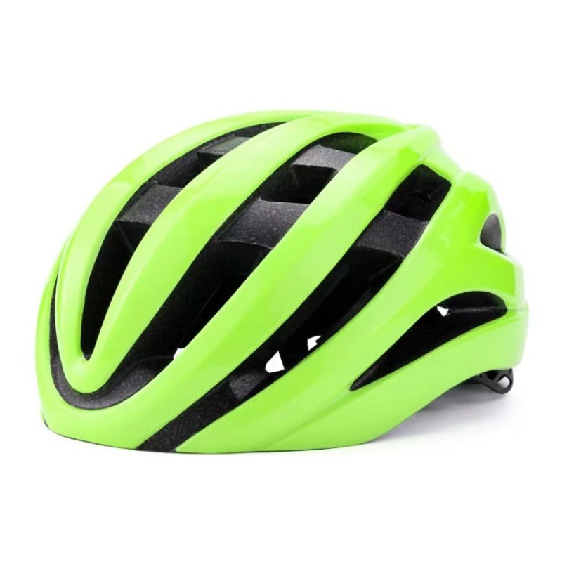 Cycling Gear Of The Year - All-in-one lichtgewicht fietshelm voor buitenactiviteiten zoals