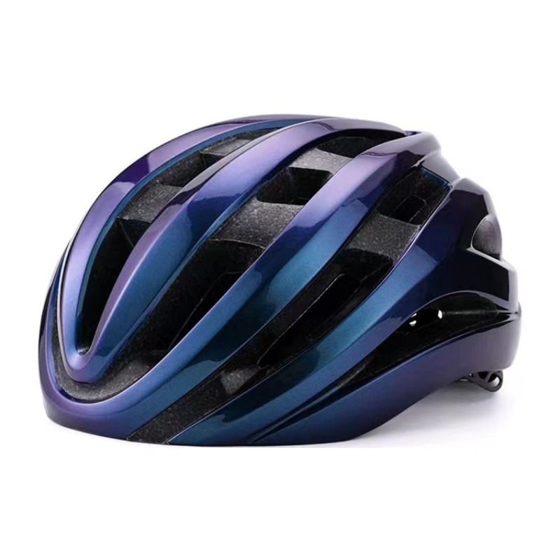 All-in-one lichtgewicht fietsh - Cycling Gear Of The Year recensie en prijs